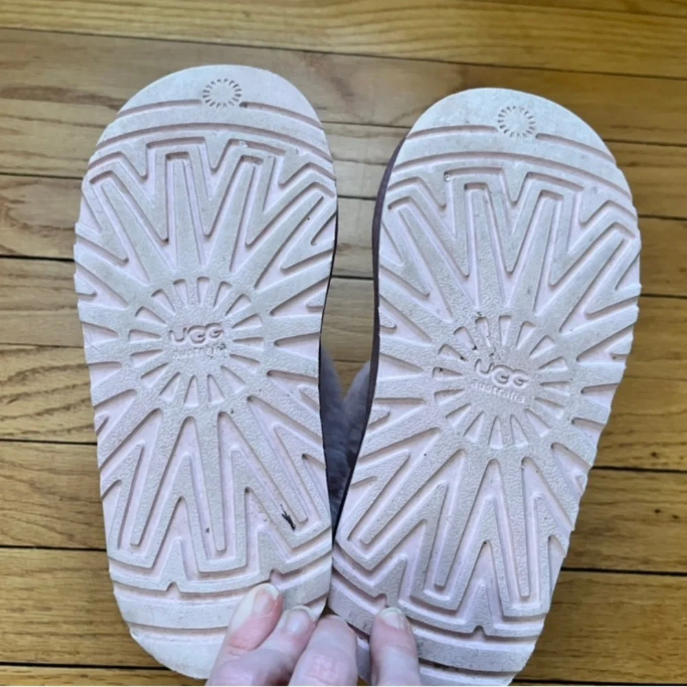 UGGS EUC purple/pink size 2 RARE! - Picture 8 of 8